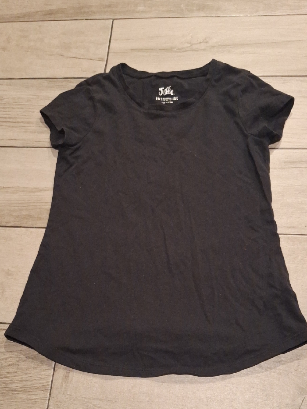 🦔Justice Black Short Sleeve Tee Crewneck🍦